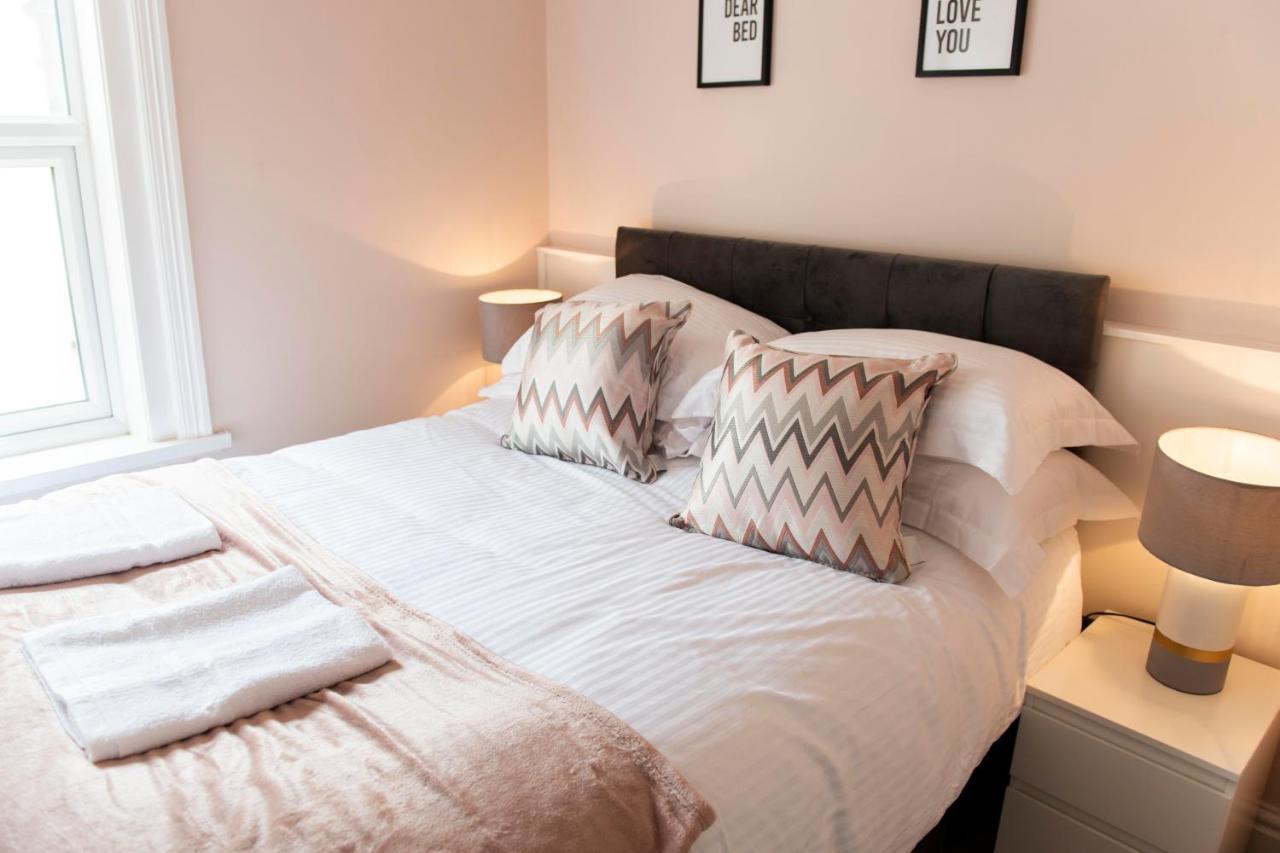 Charles Alexander Short Stay - Highcliffe Apartments Cleveleys Buitenkant foto