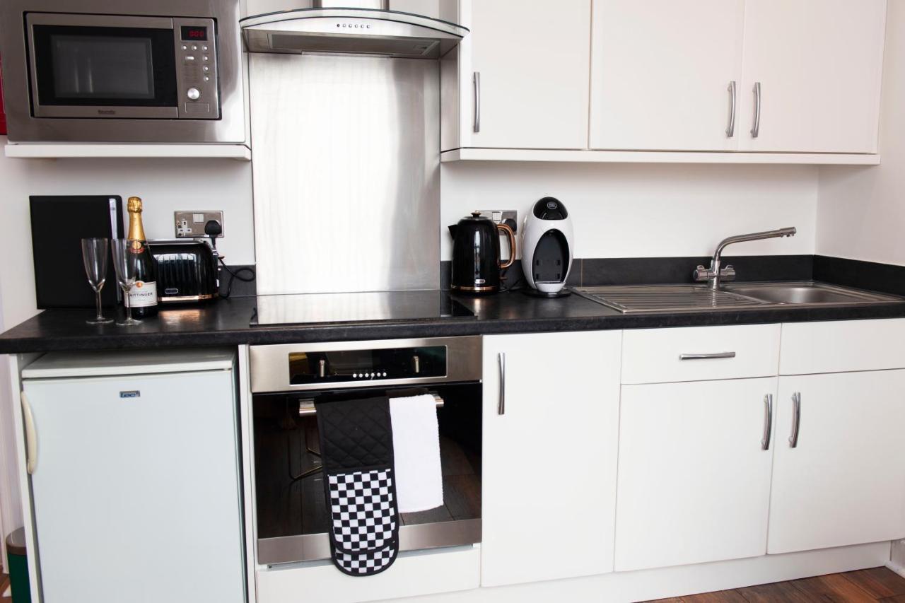 Charles Alexander Short Stay - Highcliffe Apartments Cleveleys Buitenkant foto
